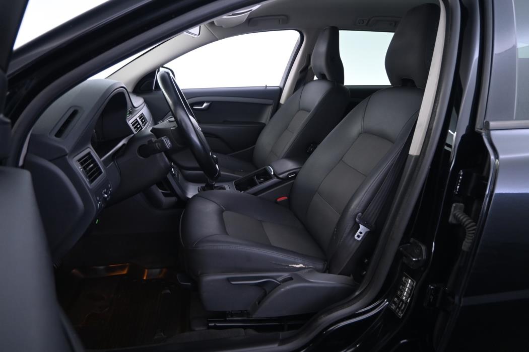 VOLVO V70 2010