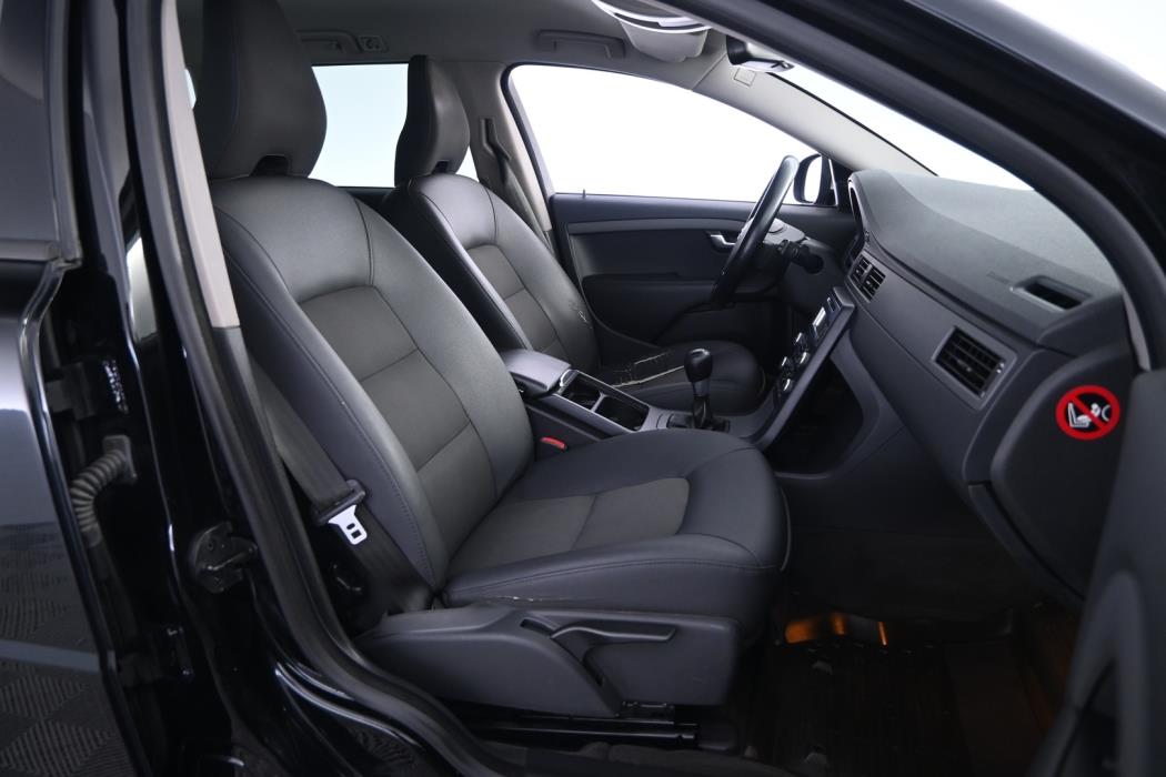 VOLVO V70 2010