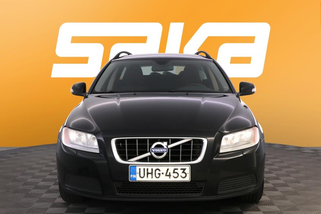 VOLVO V70 2010