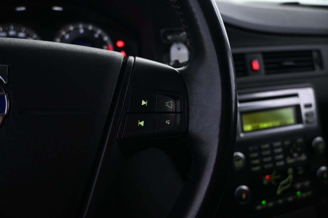 VOLVO V70 2010