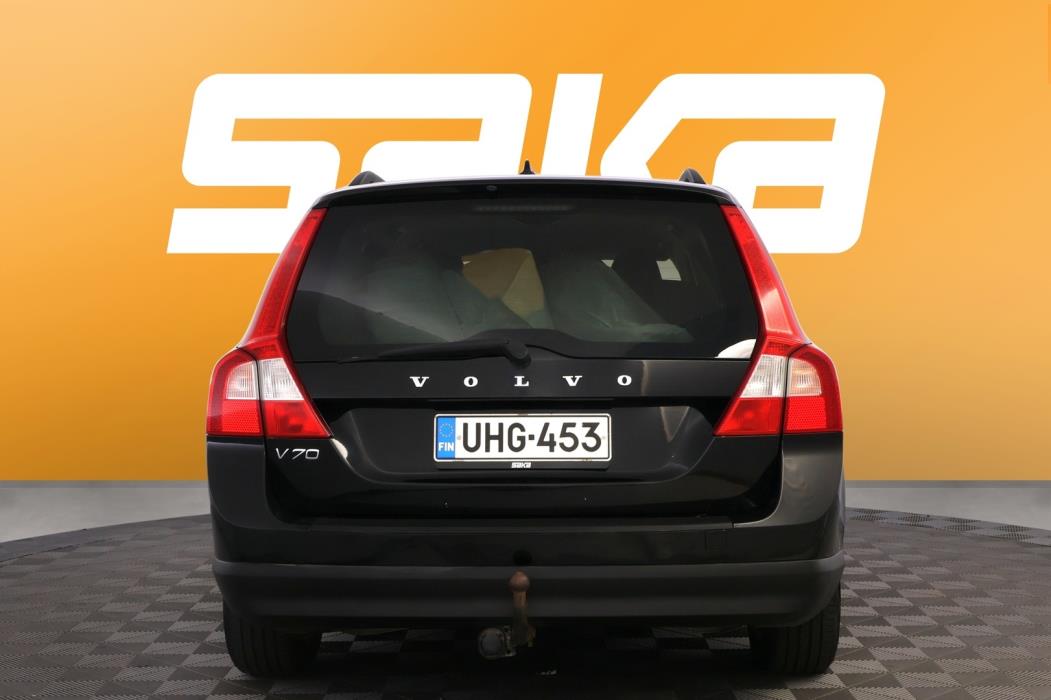 VOLVO V70 2010