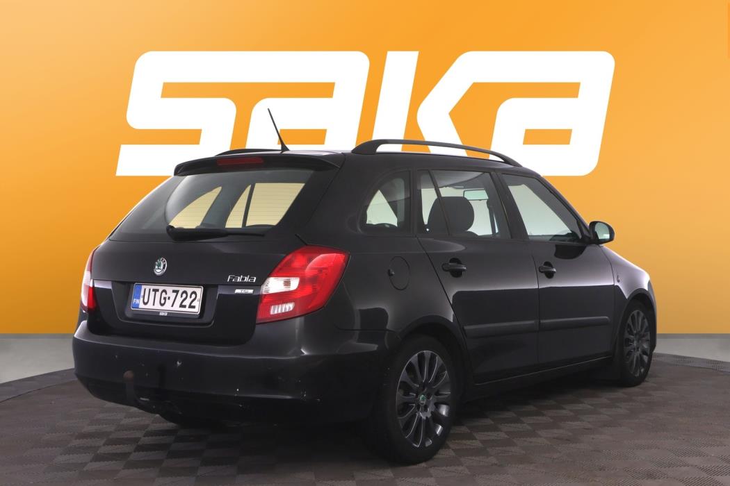 SKODA Fabia 2013