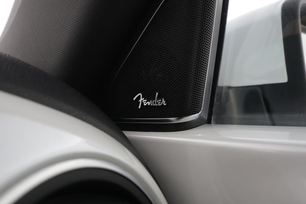 VOLKSWAGEN Beetle 2013