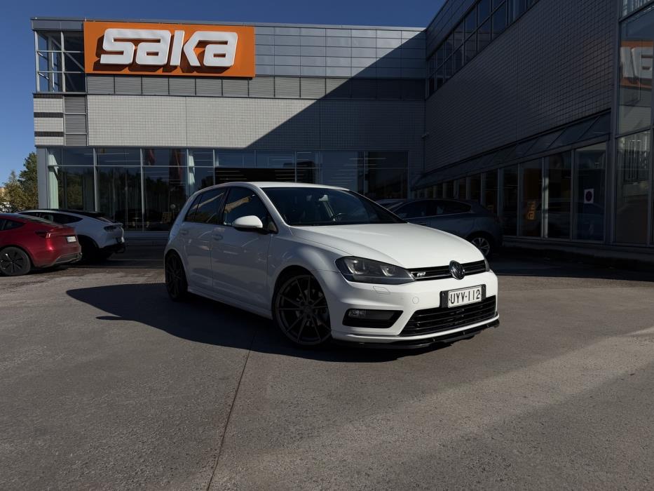VOLKSWAGEN Golf 2014