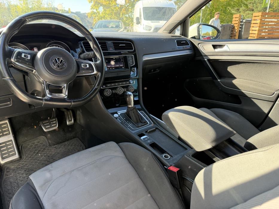 VOLKSWAGEN Golf 2014