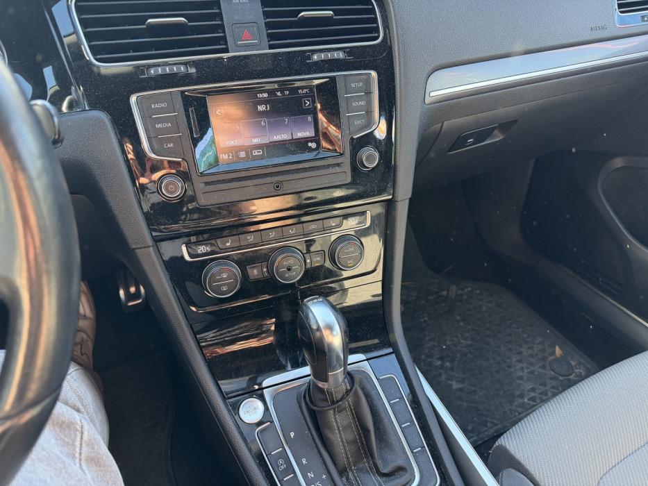 VOLKSWAGEN Golf 2014