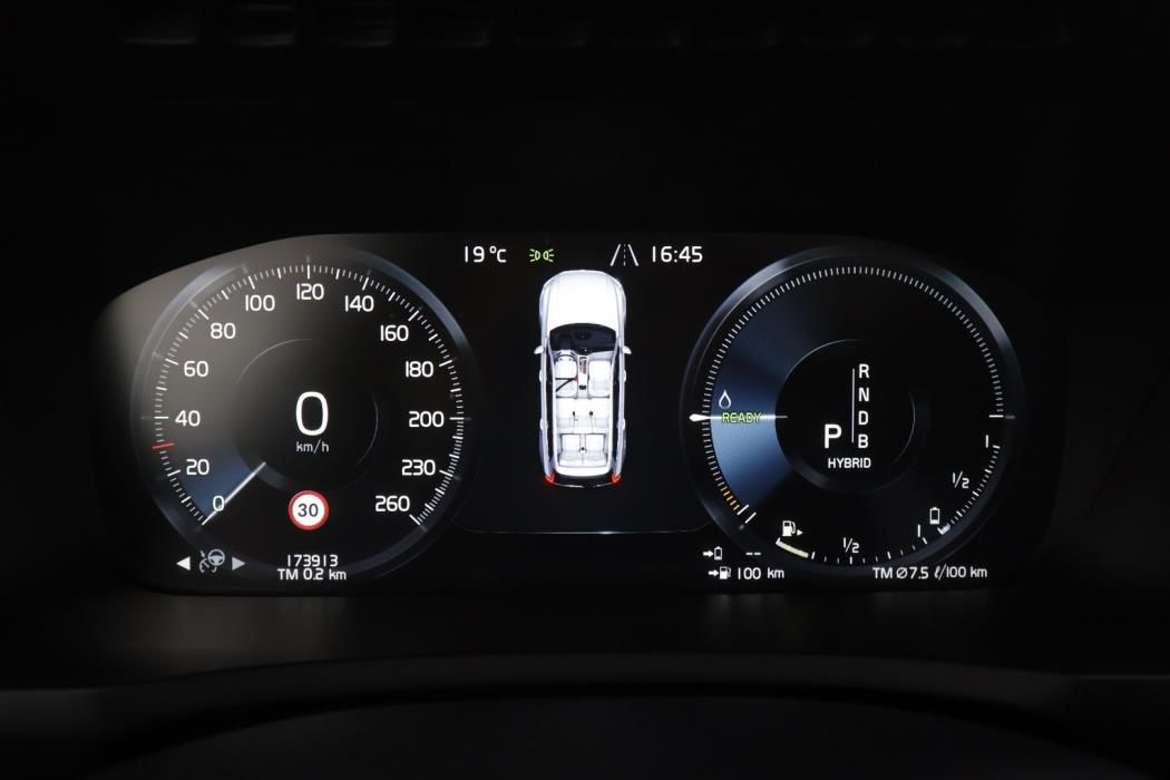 VOLVO XC90 2017
