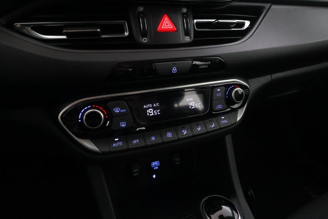 HYUNDAI I30 2021