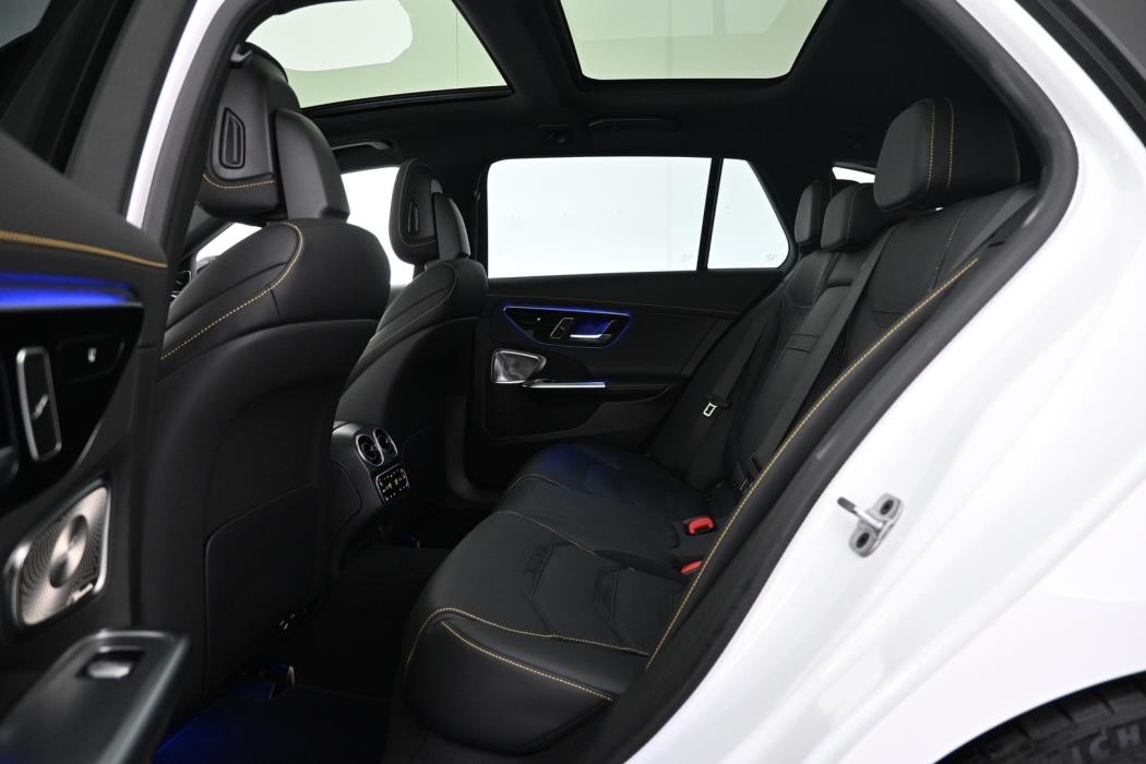 MERCEDES-BENZ C 63 AMG 2024