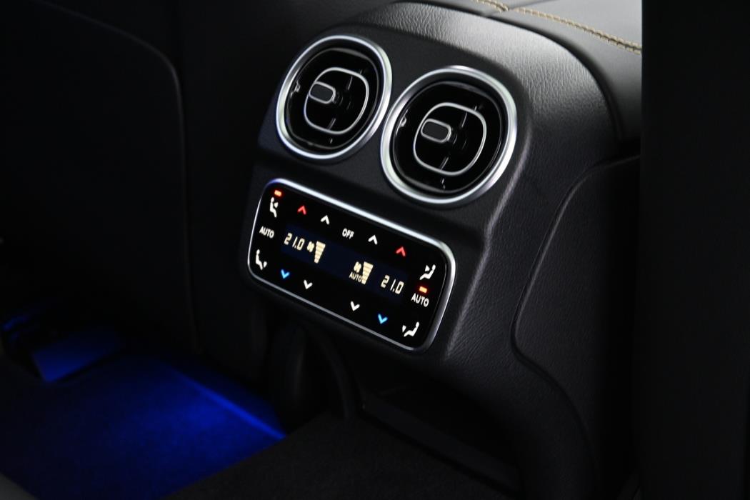 MERCEDES-BENZ C 63 AMG 2024