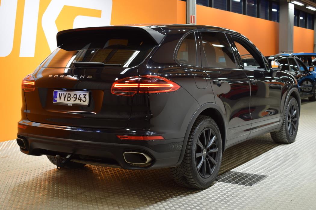 PORSCHE Cayenne 2015