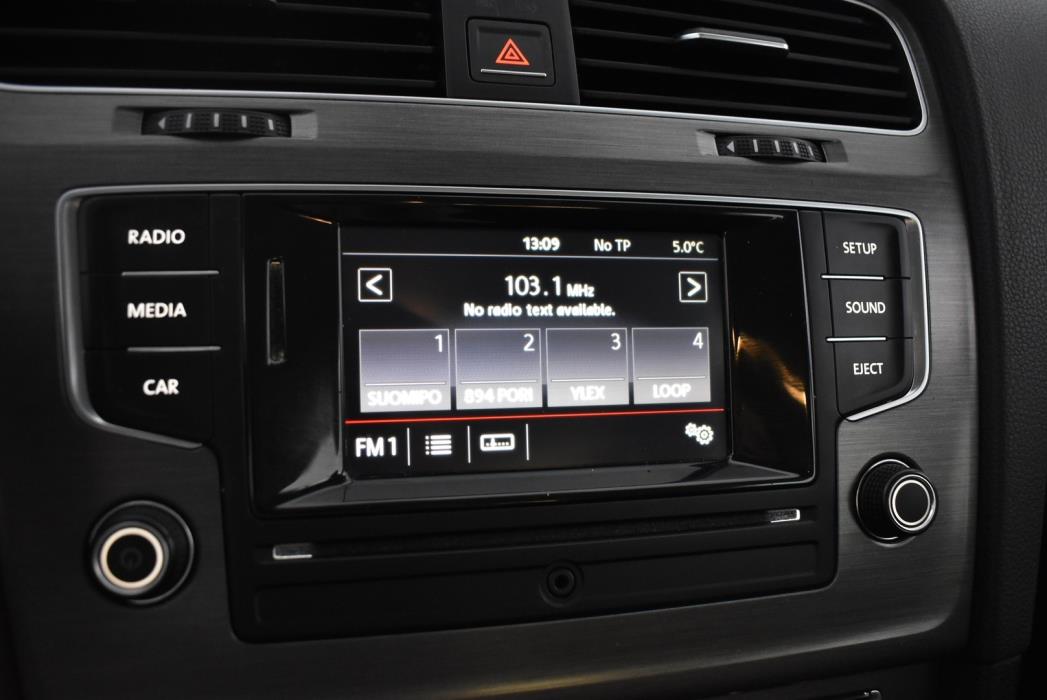 VOLKSWAGEN Golf 2014