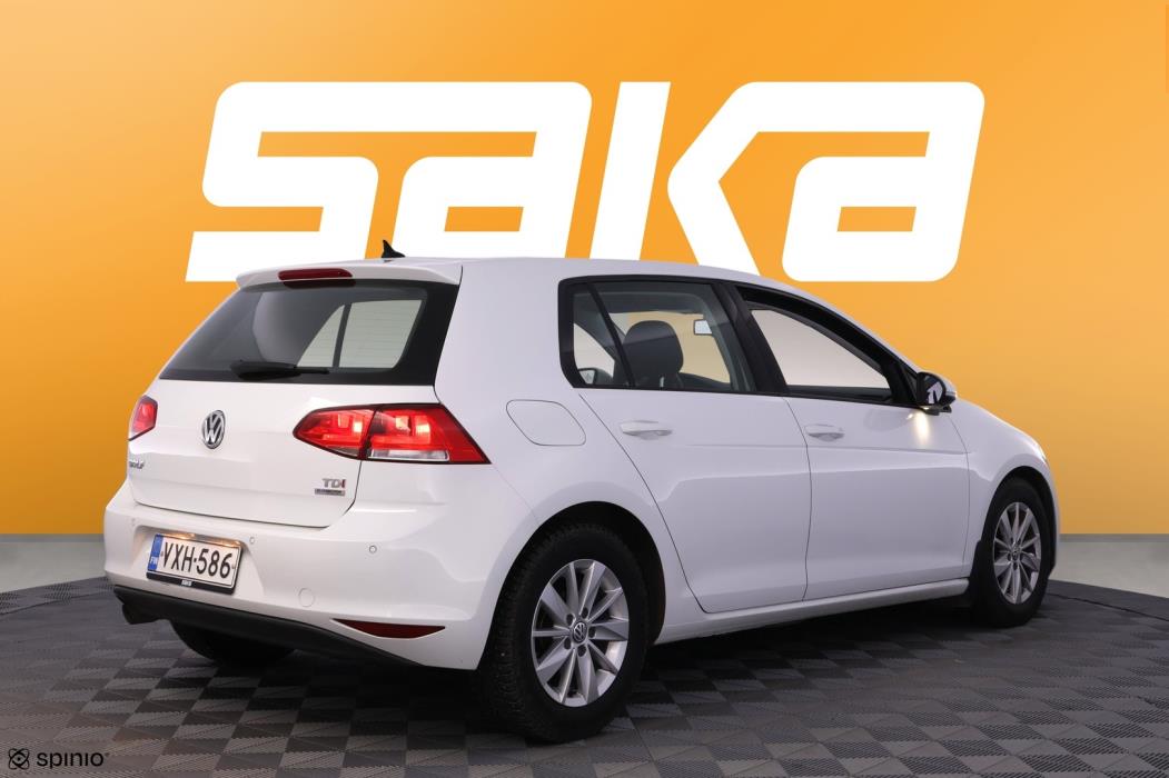 VOLKSWAGEN Golf 2014