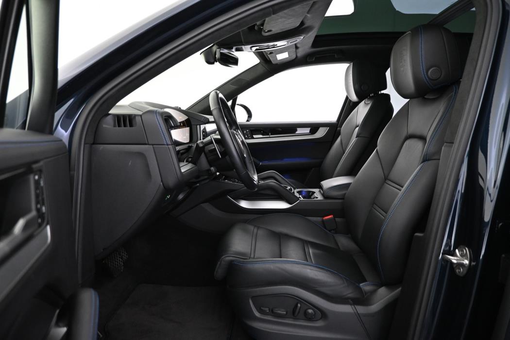 PORSCHE Cayenne 2024