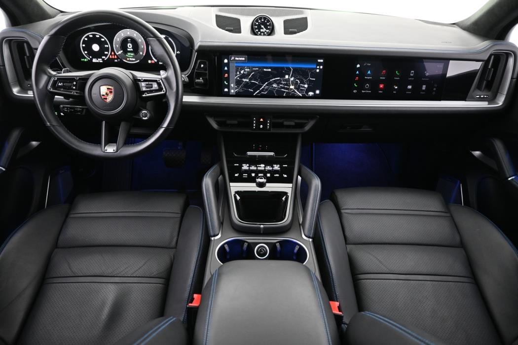 PORSCHE Cayenne 2024