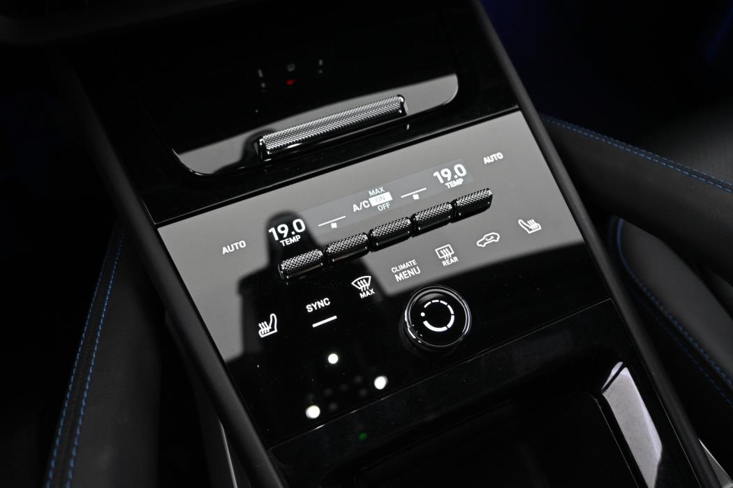 PORSCHE Cayenne 2024