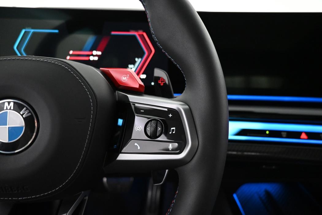 BMW M5 2025