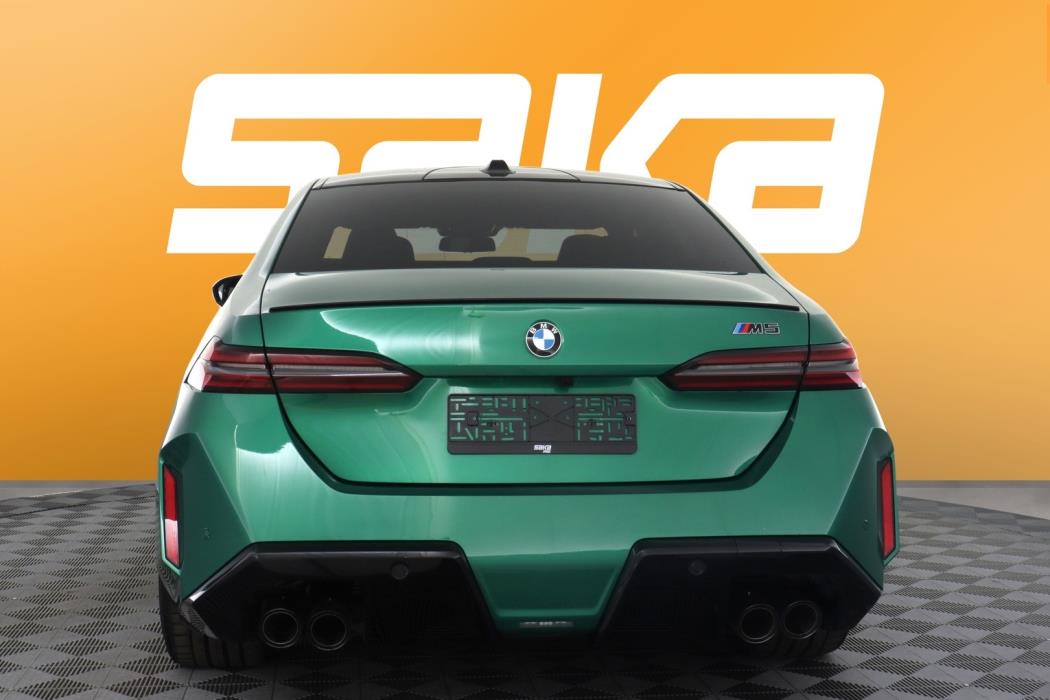 BMW M5 2025
