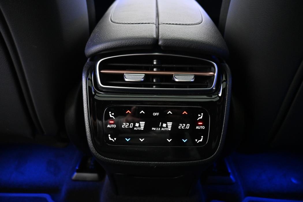 MERCEDES-BENZ EQE SUV 2025