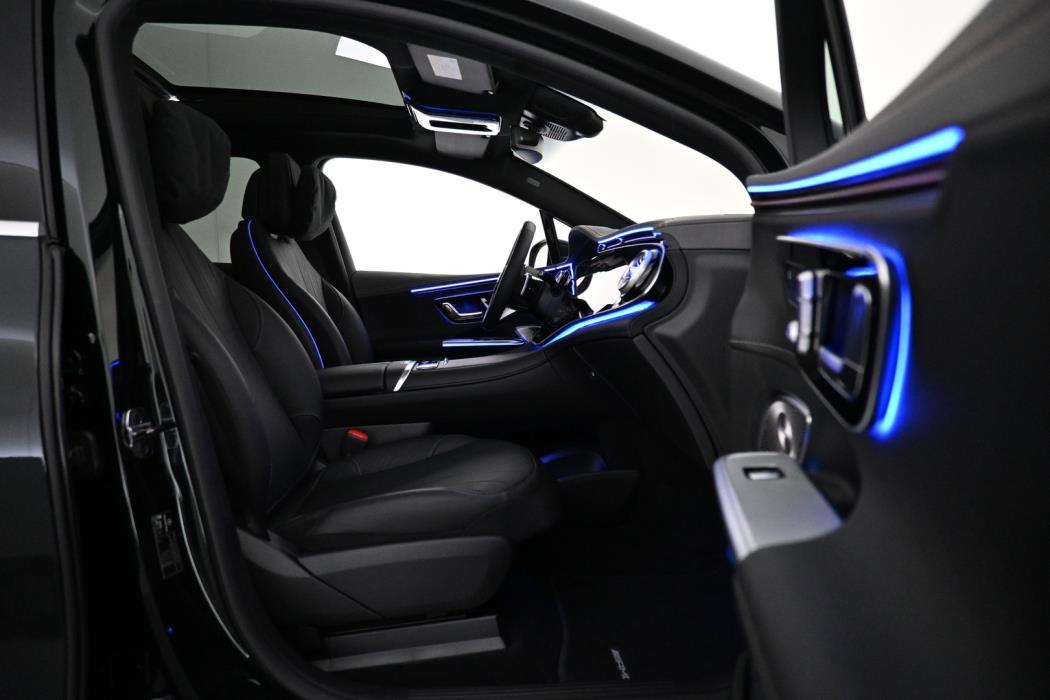 MERCEDES-BENZ EQE SUV 2025