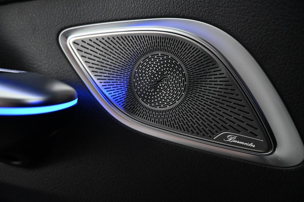 MERCEDES-BENZ EQE SUV 2025