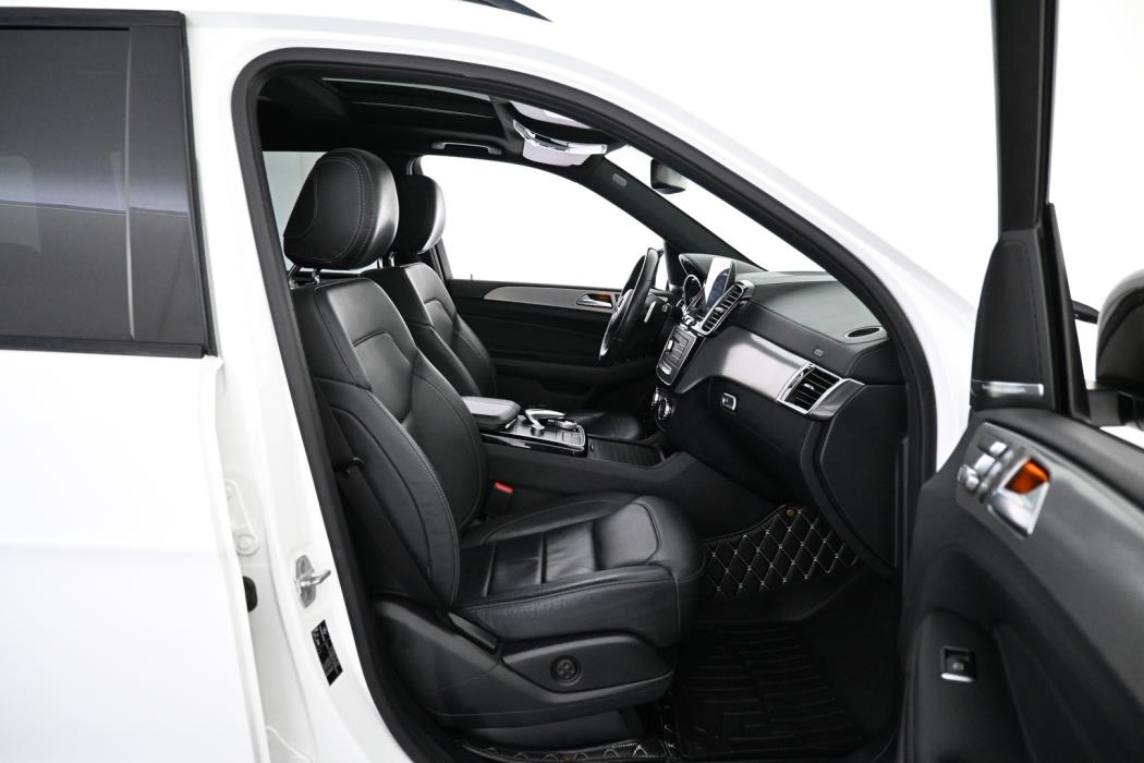 MERCEDES-BENZ GLS 2017