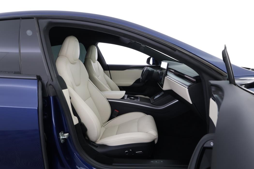 TESLA Model S 2023