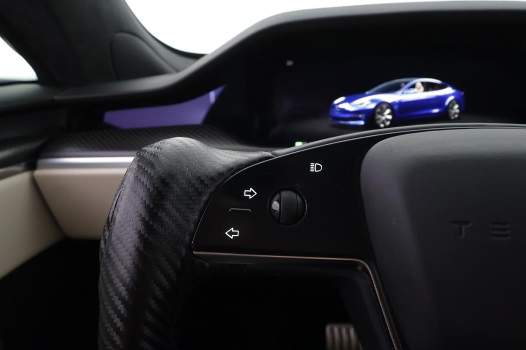 TESLA Model S 2023