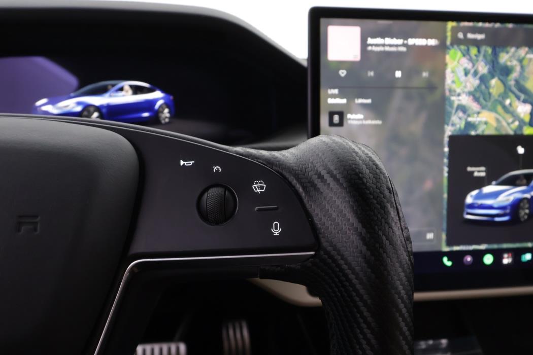 TESLA Model S 2023