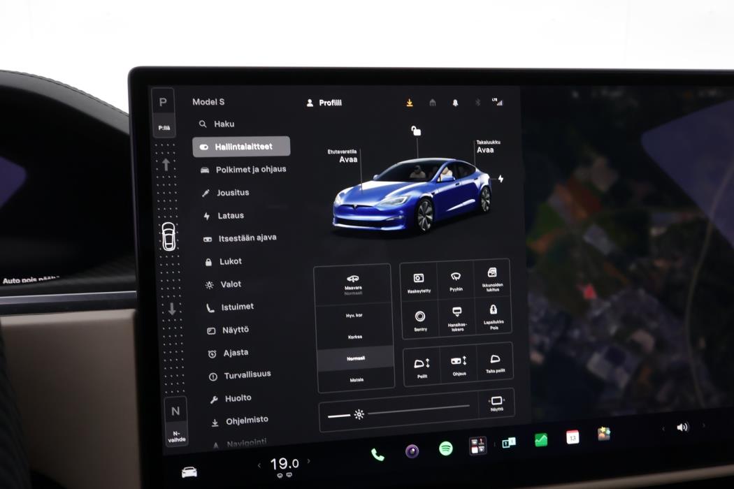 TESLA Model S 2023