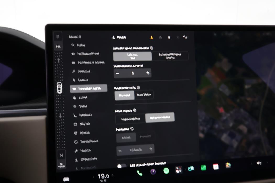 TESLA Model S 2023