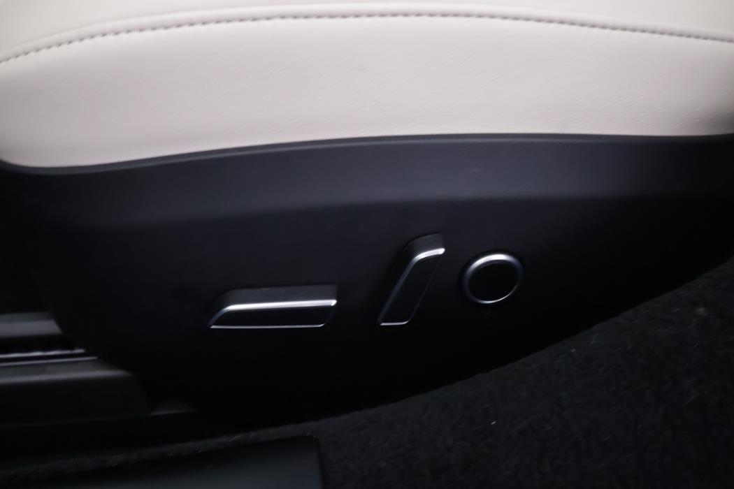 TESLA Model S 2023