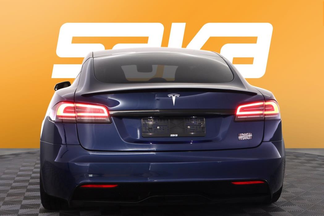 TESLA Model S 2023