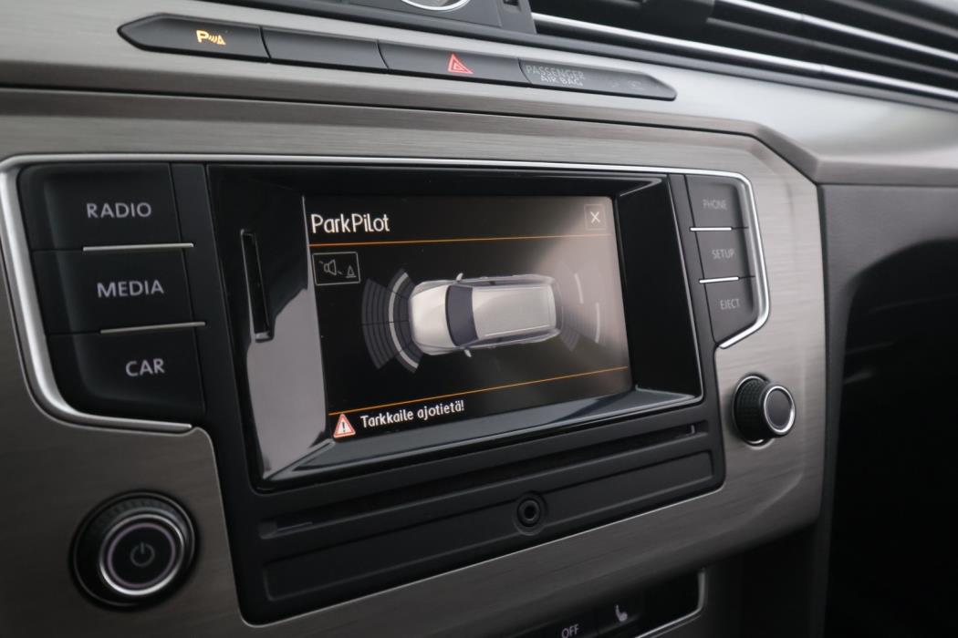 VOLKSWAGEN Passat 2016