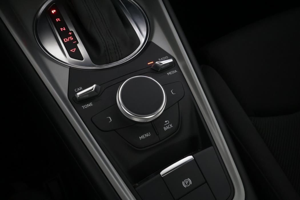 AUDI TT 2023