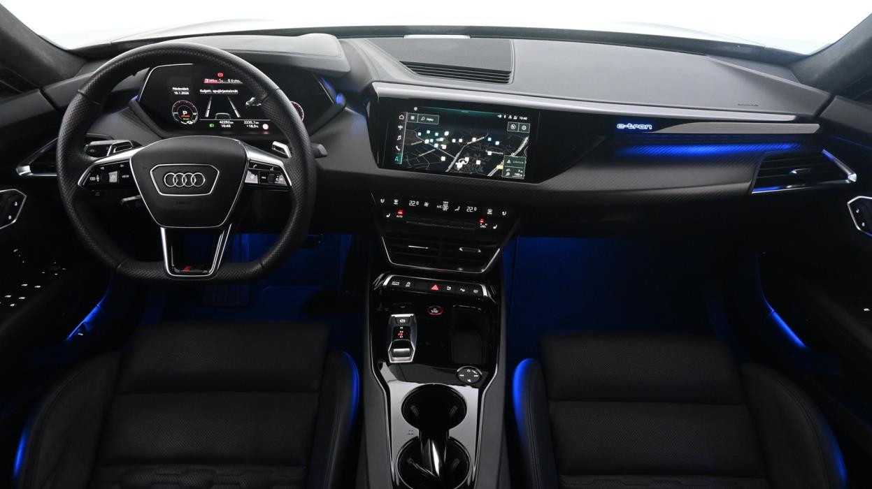 AUDI E-TRON GT RS 2022