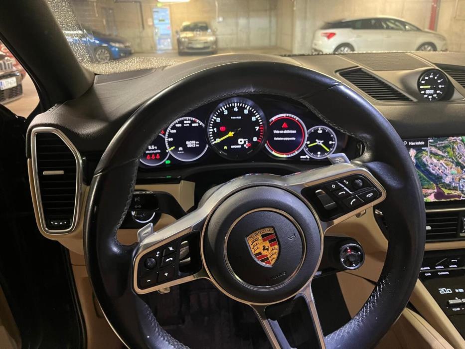 PORSCHE Cayenne 2022