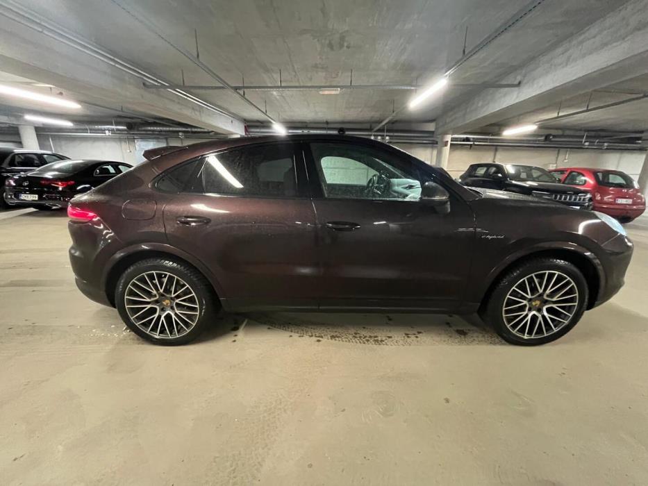 PORSCHE Cayenne 2022