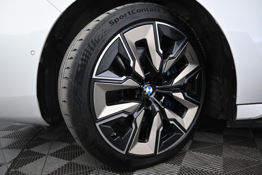BMW i7 2022