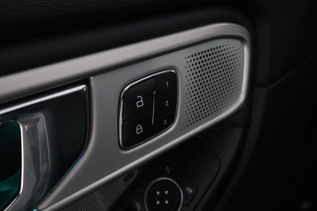 FORD Explorer 2020