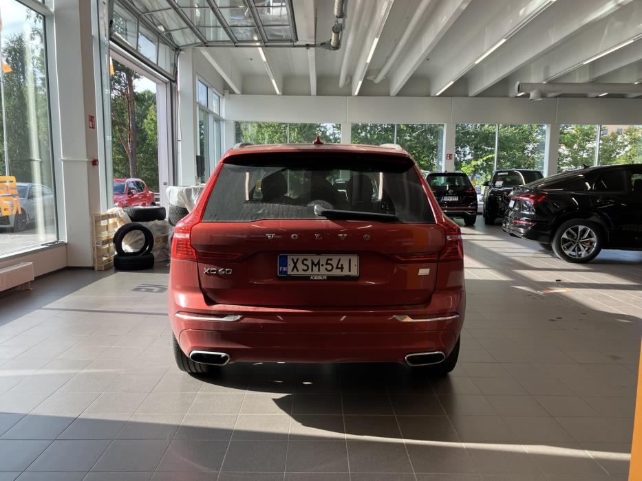 VOLVO XC60 2021