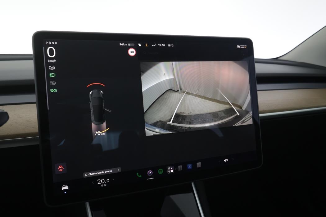 TESLA Model 3 2020