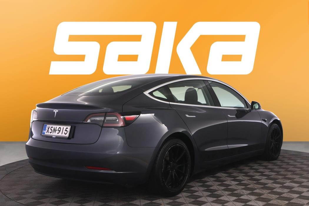 TESLA Model 3 2020