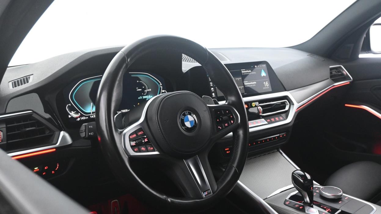 BMW 330 2020