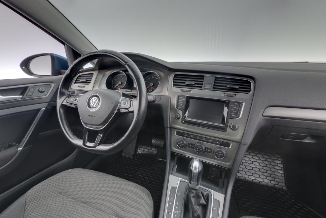 VOLKSWAGEN Golf 2013