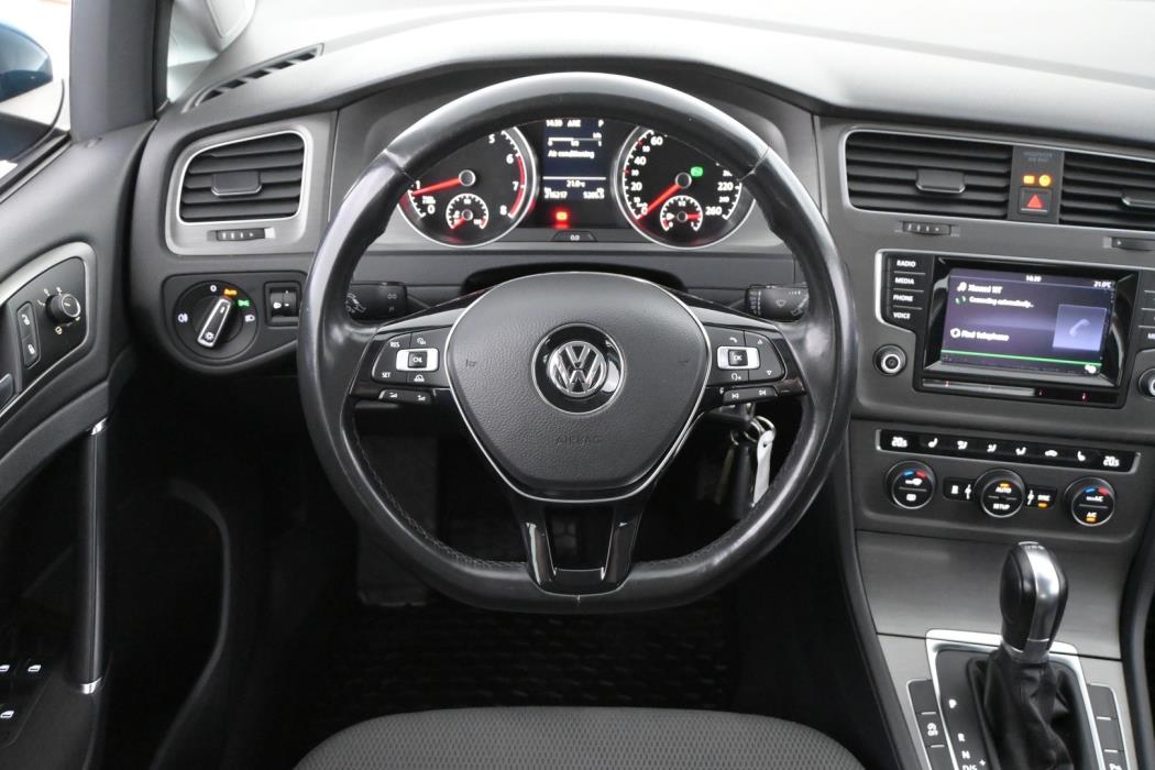 VOLKSWAGEN Golf 2013