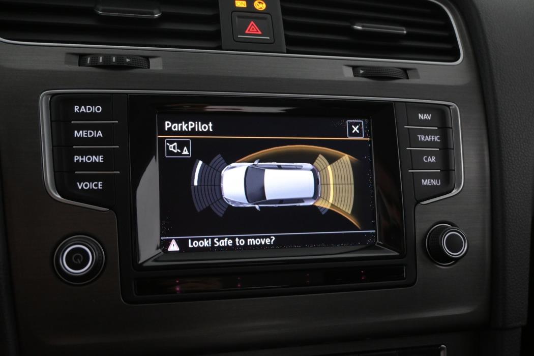 VOLKSWAGEN Golf 2013