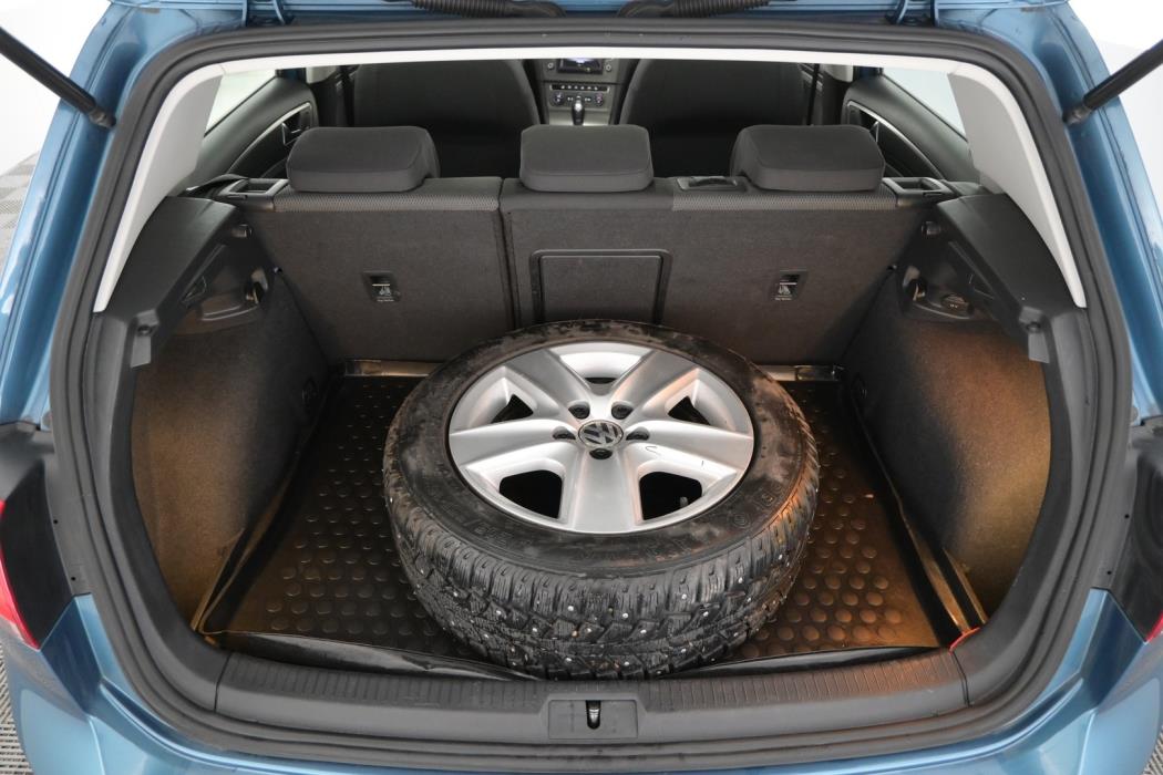 VOLKSWAGEN Golf 2013