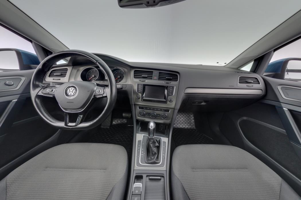 VOLKSWAGEN Golf 2013
