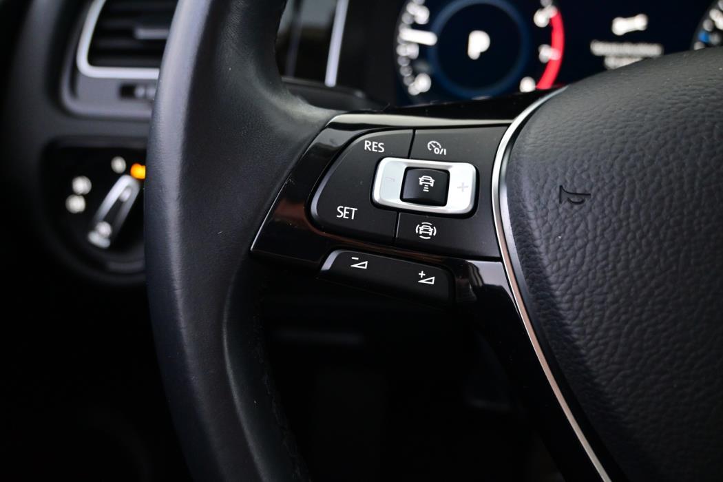 VOLKSWAGEN Golf 2019
